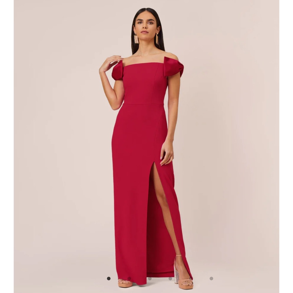 ADRIANNA PAPELL STRETCH CREPE OFF-THE-SHOULDER
LONG COLUMN GOWN WITH BOWS RED